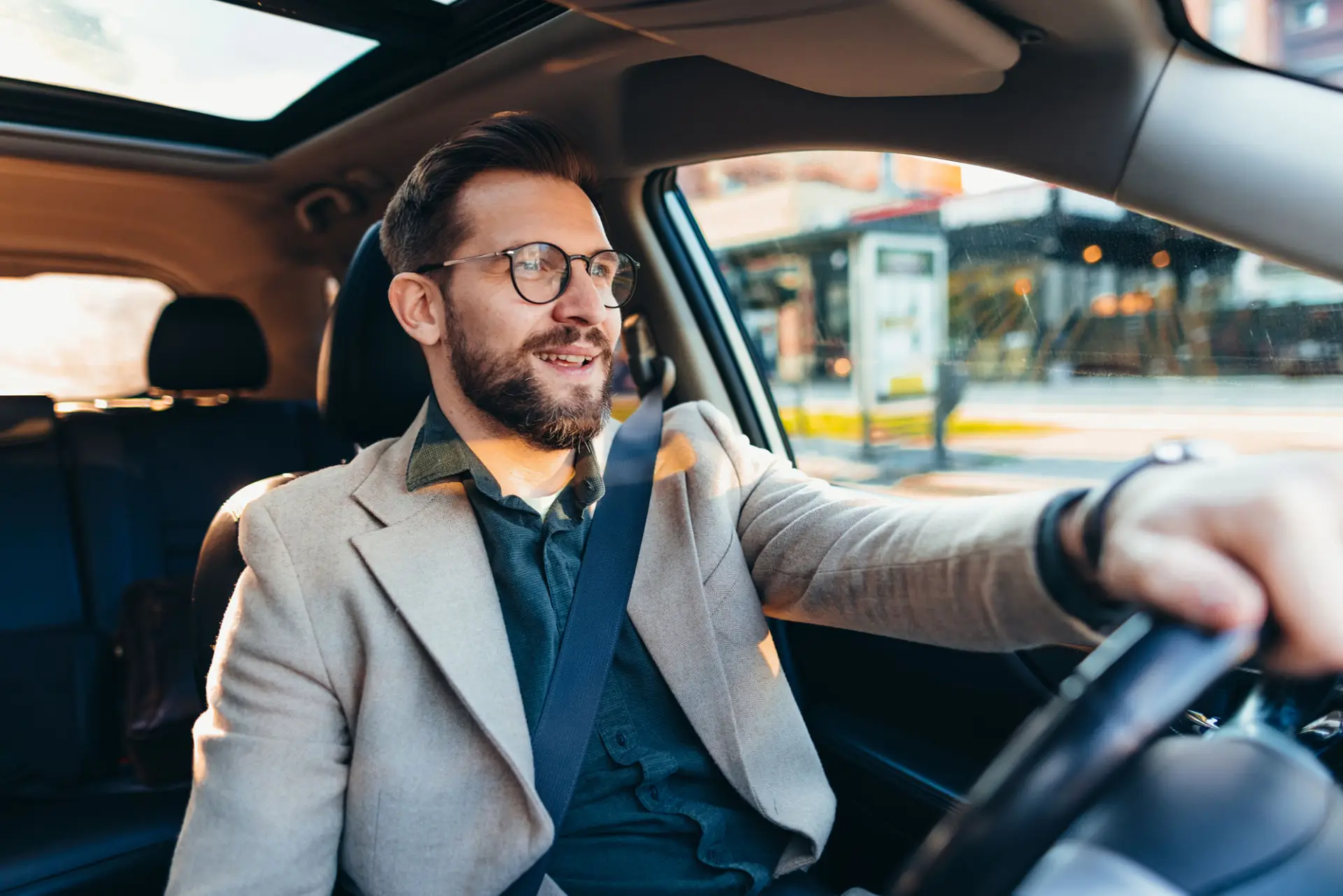 Safe driver behind the wheel — Florida auto insurance coverage Safe driver behind the wheel — Florida auto insurance coverage