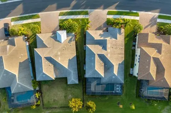 Rooftops of Southwest Florida homes — wind and roof coverage Rooftops of Southwest Florida homes — wind and roof coverage
